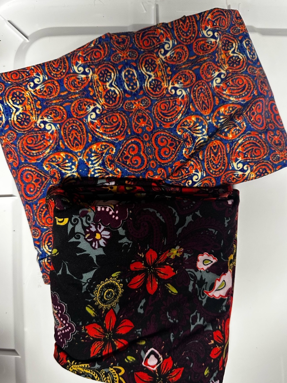 LuLaRoe Paisley & Floral Leggings in Blue, Orange, Red, Black